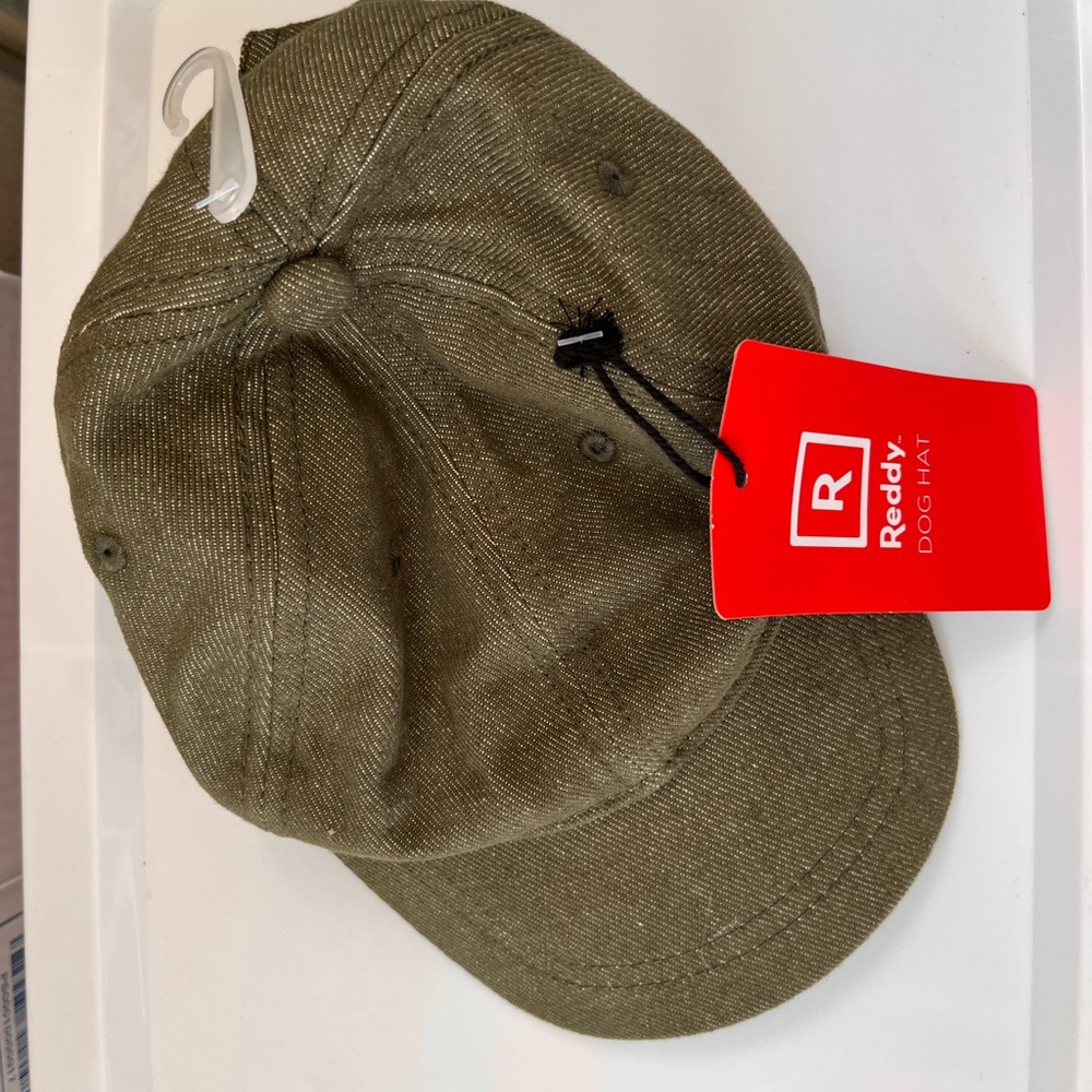 Reddy Olive Green Adjustable Dog Cap
Size L/XL